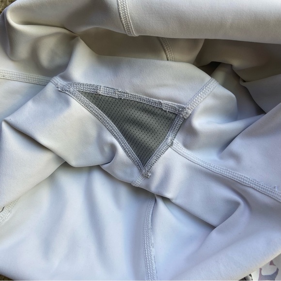 Athleta White Floral Multicolor Print with Pockets crop active workout leggings - Picture 6 of 7